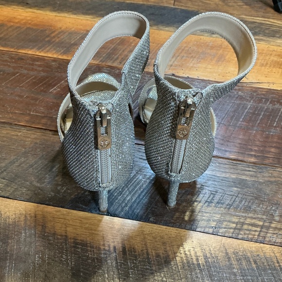 Antonio Melani Champagne Metallic Strappy Heels Women’s 8.5M - Picture 7 of 9